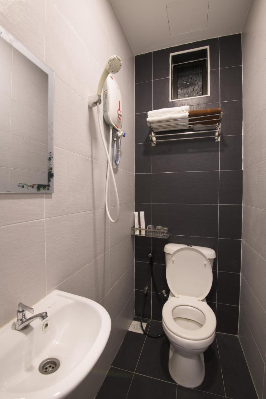 Ltl Guesthouse Джохор-Бару Экстерьер фото